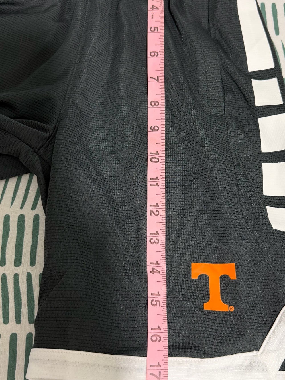 Nike Tennessee Volunteers Boys Youth Medium Dri-FIT Elite Stripe Shorts NWT. - Picture 5 of 8